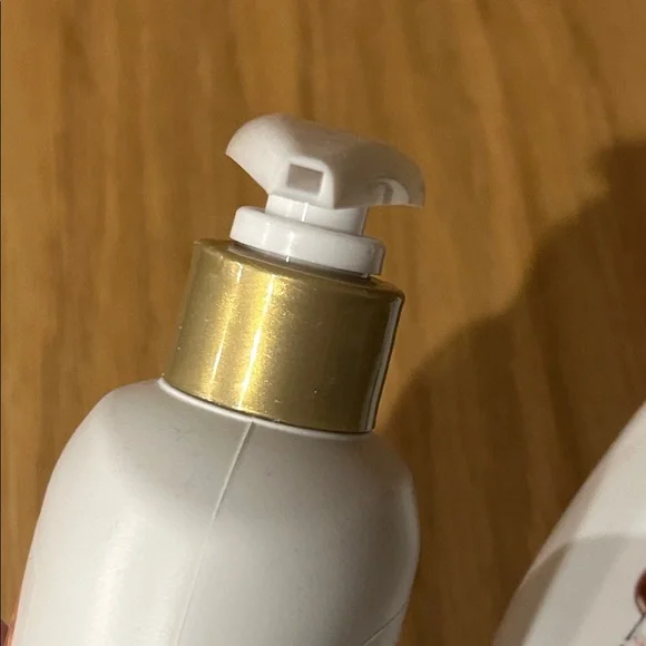 Dove Nourishing Hand Wash Set - Cinnamon Pumpkin Pie & Peppermint Bark - Picture 13 of 16